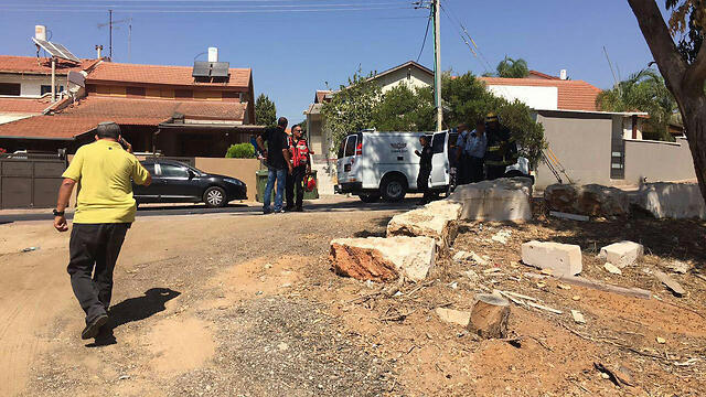 Rocket fell in Sderot (Photo: Roee Idan)