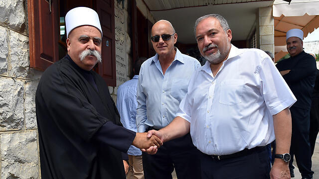 Defense Minister Lieberman meets with Druze officials in Daliyat al-Karmel (Photo: Ariel Harmani, Ministry of Defense) (צילום: אריאל חרמוני, משרד הביטחון) Defense Minister Lieberman meets with Druze officials in Daliyat al-Karmel (Photo: Ariel Harmani, Ministry of Defense)