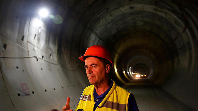 Transportation Minister Yisrael Katz at the tunnel for the new train line (Photo: Reuters) (צילום: רויטרס) Transportation Minister Yisrael Katz at the tunnel for the new train line (Photo: Reuters)