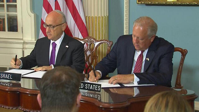 Israel and US sign historic military aid agreement