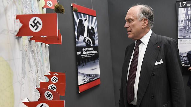 Ron Lauder at Babi Yar (Photo: Shahar Ezran)