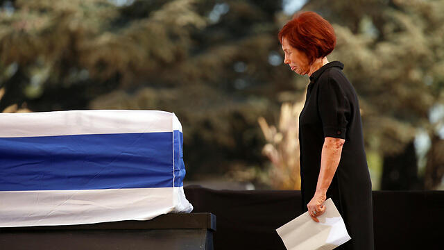 Peres's daughter, Dr. Tsvia Walden (Photo: Reuters)