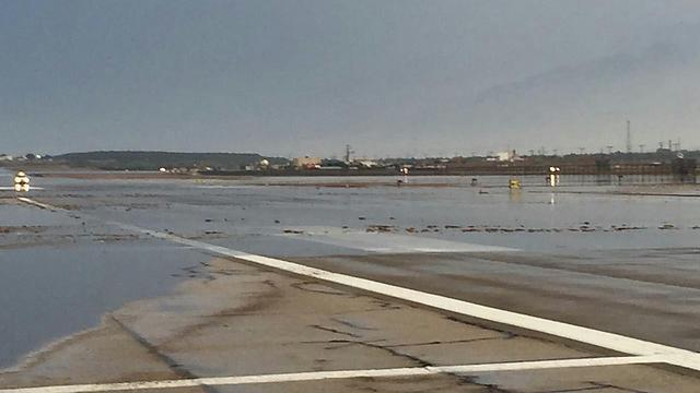 Runways too hazardous for flight activity (Photo: Airport Authority)