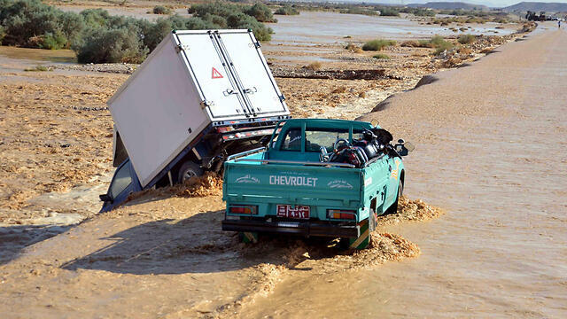 The flooding in Egypt (Photo: EPA) (צילום: EPA) The flooding in Egypt (Photo: EPA)