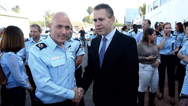Minister of Public Security Gilad Erdan (right) (Photo: Motti Kimchi) (צילום: מוטי קמחי) Minister of Public Security Gilad Erdan (right) (Photo: Motti Kimchi)