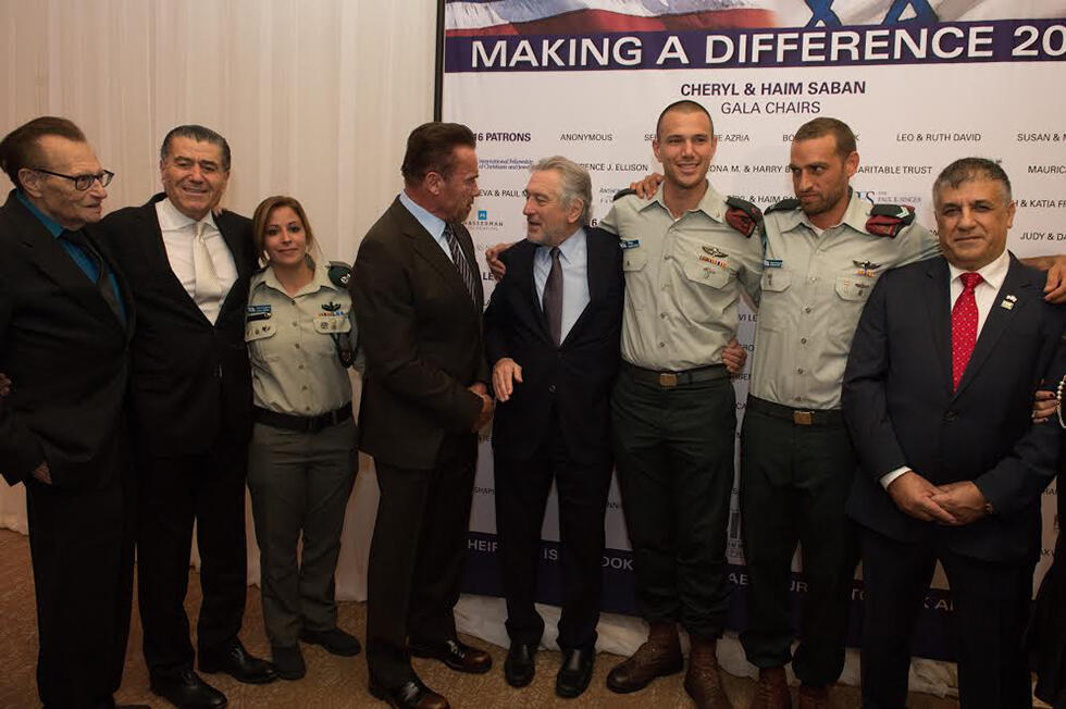 Soldiers and celebrities at an FIDF gala. Eizenkot intends to redirect donations to higher education scholarships (Photo: AJR Photography) (צילום: AJR Photography) Soldiers and celebrities at an FIDF gala. Eizenkot intends to redirect donations to higher education scholarships (Photo: AJR Photography)