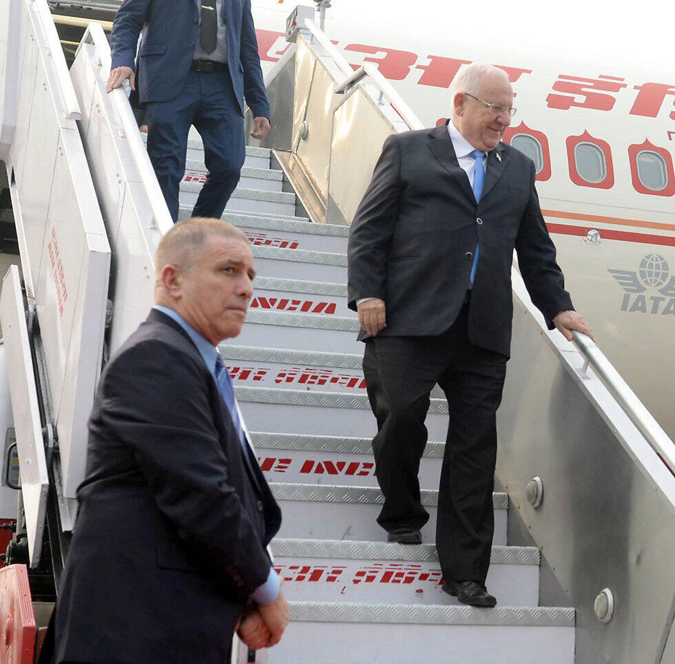 Rivlin arrives in India (Photo: Mark Neiman, GPO)