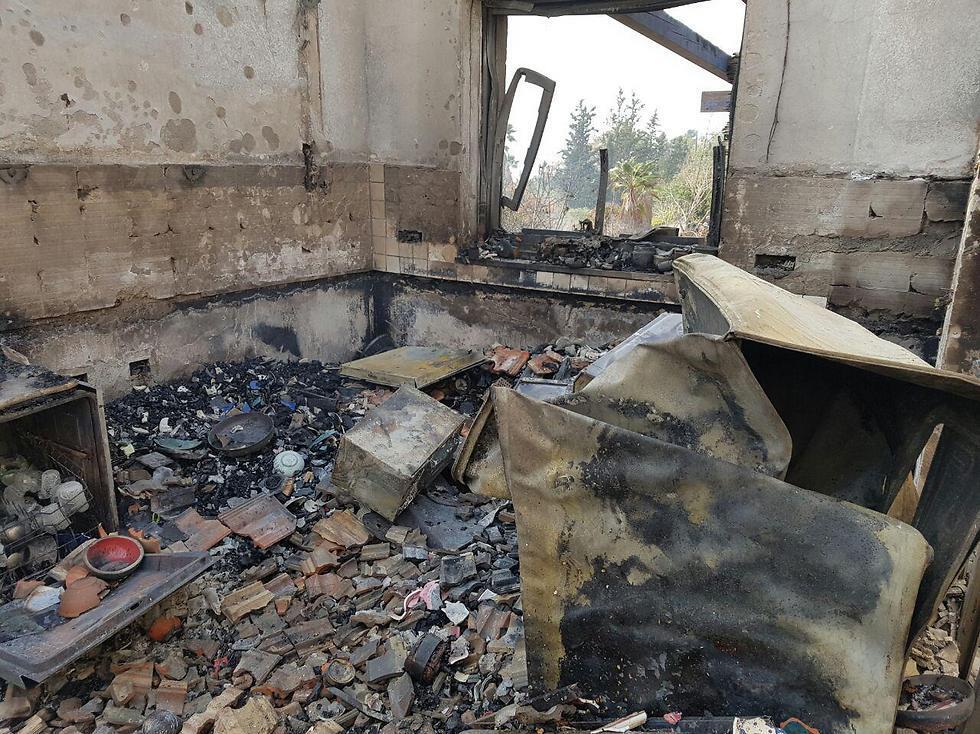 A house that burned down in Nataf (Photo: Roi Yanovsky) (צילום: רועי ינובסקי) A house that burned down in Nataf (Photo: Roi Yanovsky)