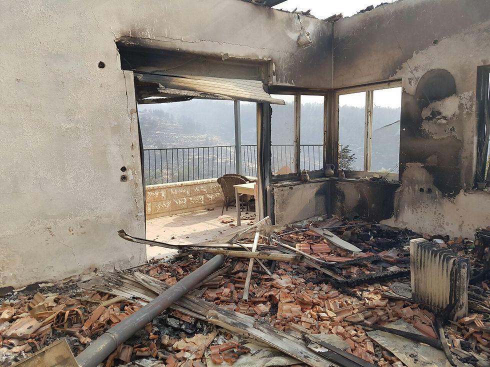 A house that burned down in Nataf (Photo: Toi Yanovsky) (צילום: רועי ינובסקי) A house that burned down in Nataf (Photo: Toi Yanovsky)