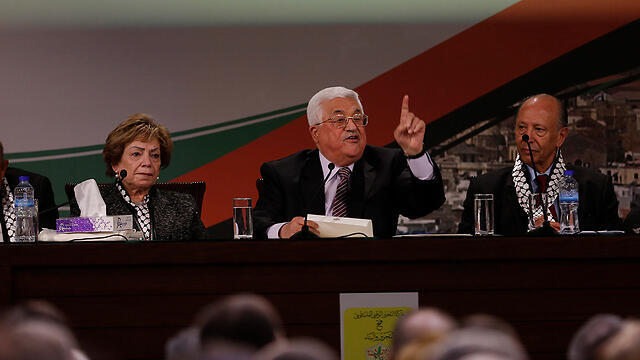 Abbas at a Fatah conference