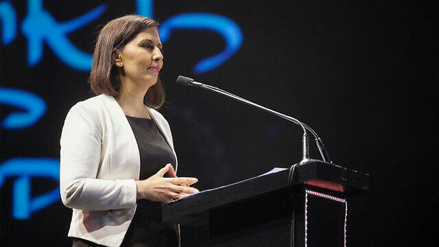 Minister Gamliel's ministry said the first crop of photos constituted merely an initial pilot and that photos of Haredi women will be added later (צילום: אביתר ניסן/ארנן הפקות) Minister Gamliel's ministry said the first crop of photos constituted merely an initial pilot and that photos of Haredi women will be added later