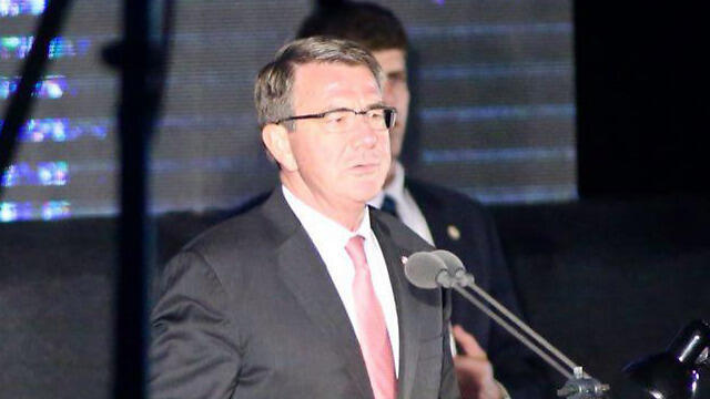 Ashton Carter (Photo: Motti Kimchi)
