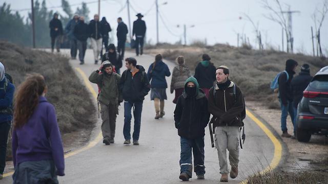 Amona residents (Photo: Yair Sagi)