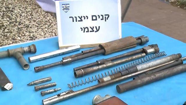 Illegally-produced rifle barrels (Photo: IDF Spokesperson's Unit) (צילום: דובר צה"ל) Illegally-produced rifle barrels (Photo: IDF Spokesperson's Unit)