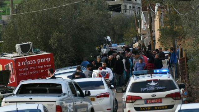 Emergency forces at the scene (Avihu Shapira)