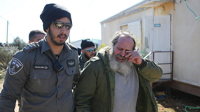 Выселение Амоны. Фото: Алекс Коломойский