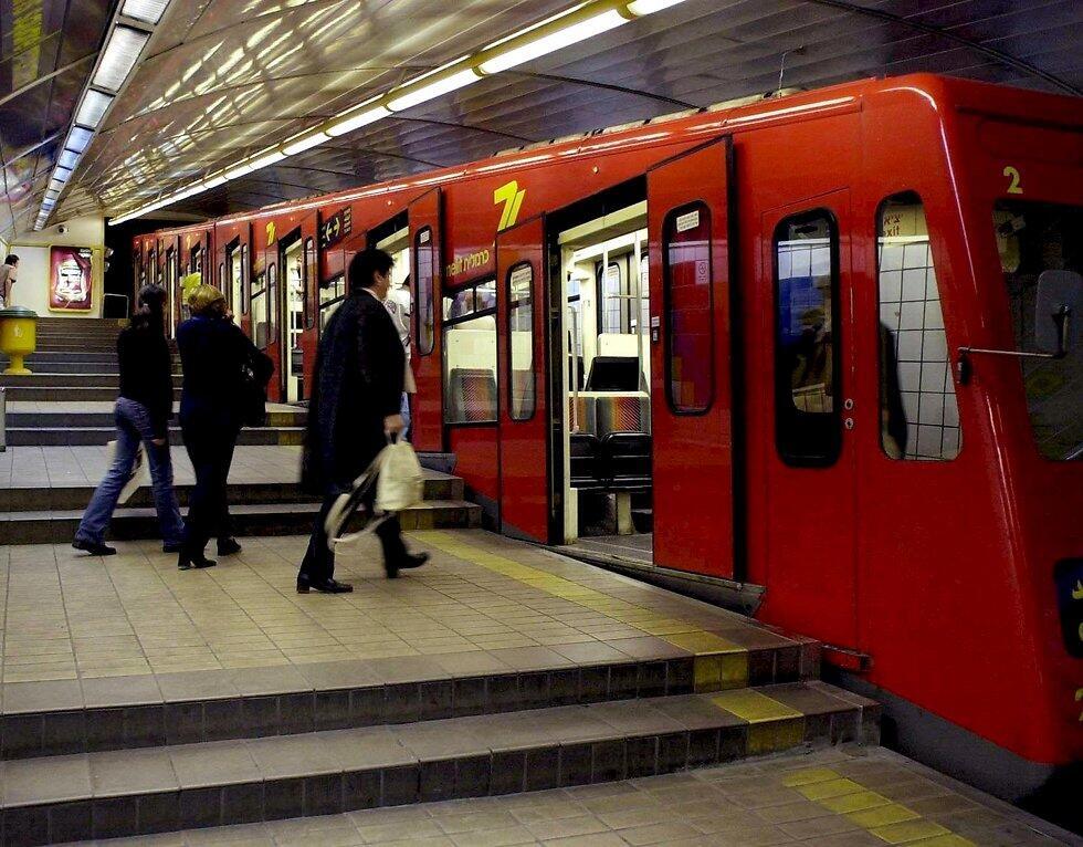 "Кармелит" до пожара. Фото: Эльад Гершгорн