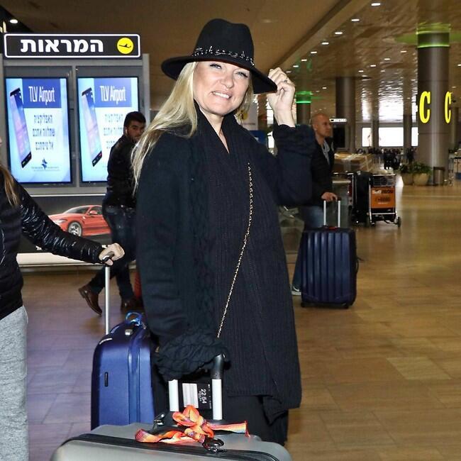 Ципи Рафаэли мысленно уже в Лос-Анджелесе. Фото: Амир Меири (צילום: אמיר מאירי) Ципи Рафаэли мысленно уже в Лос-Анджелесе. Фото: Амир Меири