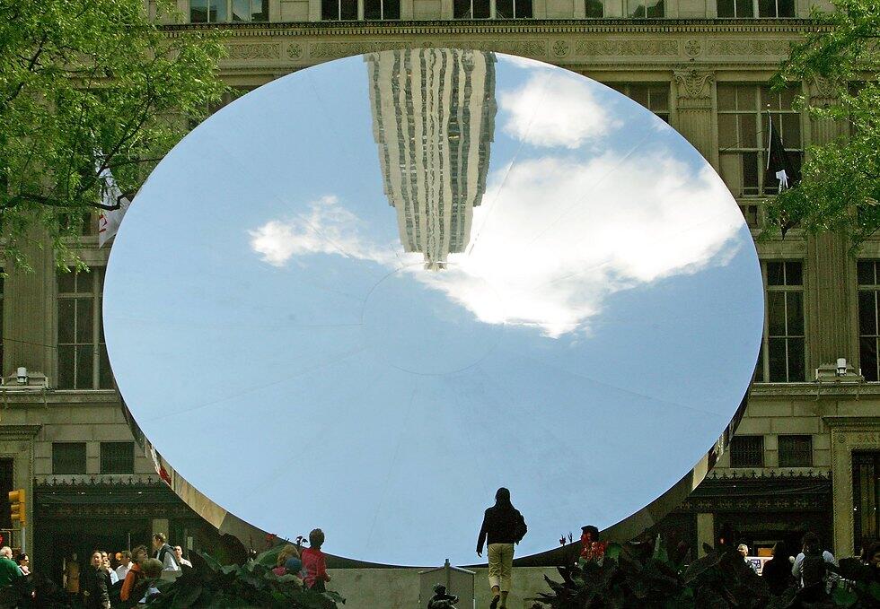 Kapoor's 'Sky Mirror' at Rockefeller Center (Photo: Getty Images) Kapoor's 'Sky Mirror' at Rockefeller Center