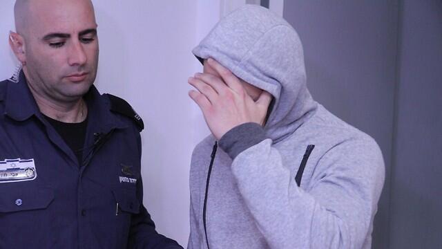 Арест подозреваемого. Иллюстрация: Зоар Шахар, архив