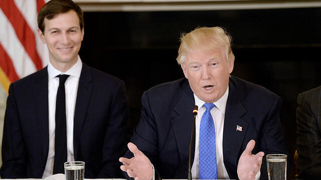 Kushner (L) and Trump (Photo: MCT)