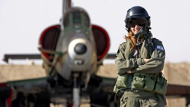 Woman serving in the IAF (Photo: IDF Spokesperson's Unit) (צילום: דובר צה''ל) Woman serving in the IAF (Photo: IDF Spokesperson's Unit)