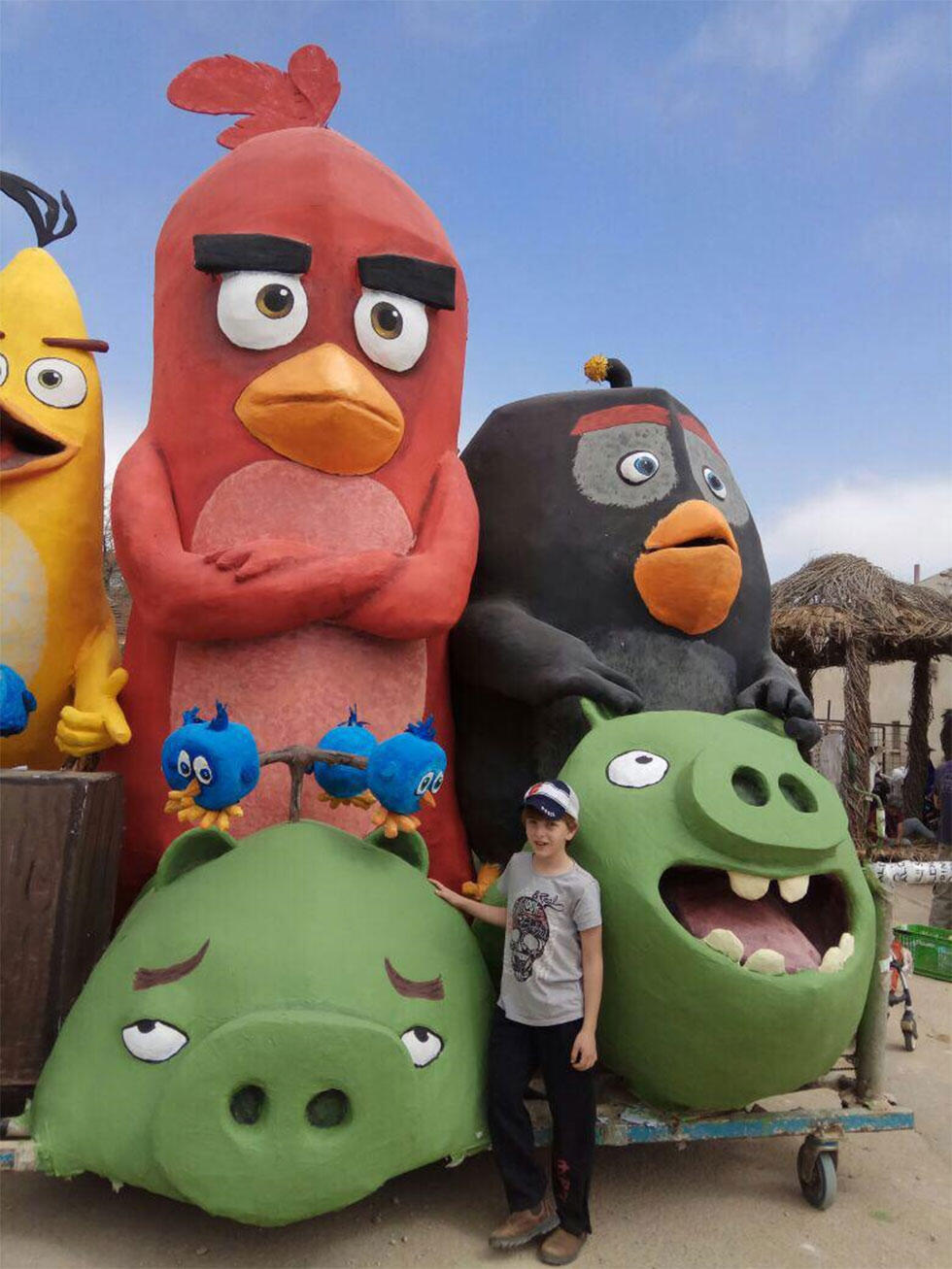 Not even an Angry Bird can resist Sde Boker's Adloyadanullnull Not even an Angry Bird can resist Sde Boker's Adloyada