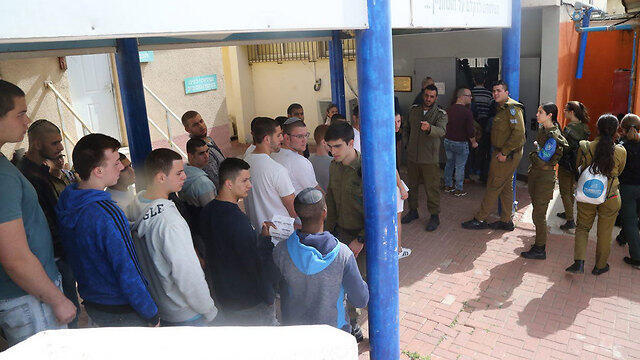 Призывной пункт. Фото: Моти Кимхи