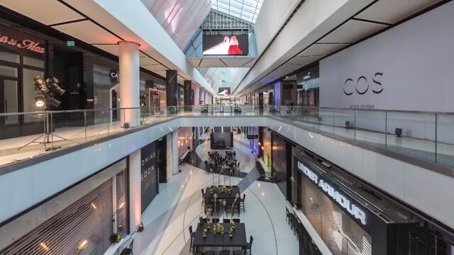 Каньон TLV Fashion Mall. Фото: Шука Коэн (צילום: שוקה כהן) Каньон TLV Fashion Mall. Фото: Шука Коэн