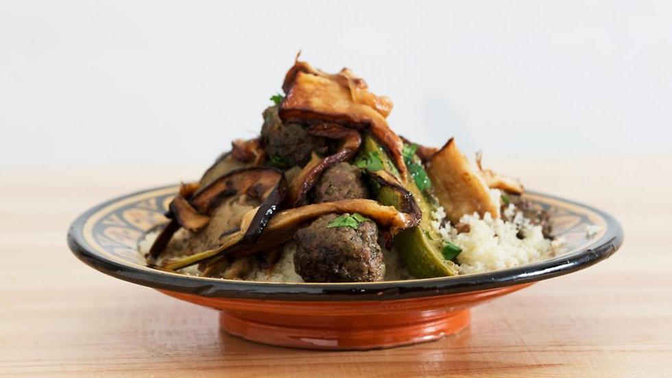 Meatballs with zucchini and eggplant (Photo: Noam Preisman) Meatballs with zucchini and eggplant