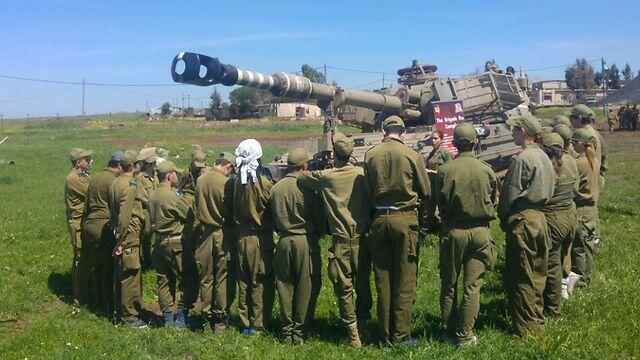 High school students at Gadna class (file photo)
