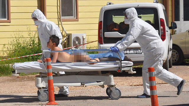 Последствия химатаки в Сирии. Фото: EPA и МСТ (צילום: MCT) Последствия химатаки в Сирии. Фото: EPA и МСТ