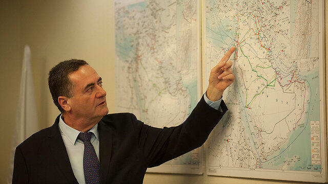 שר התחבורה ישראל כץ מציג את יוזמת השלום רכבת מישראל ל סעודיה