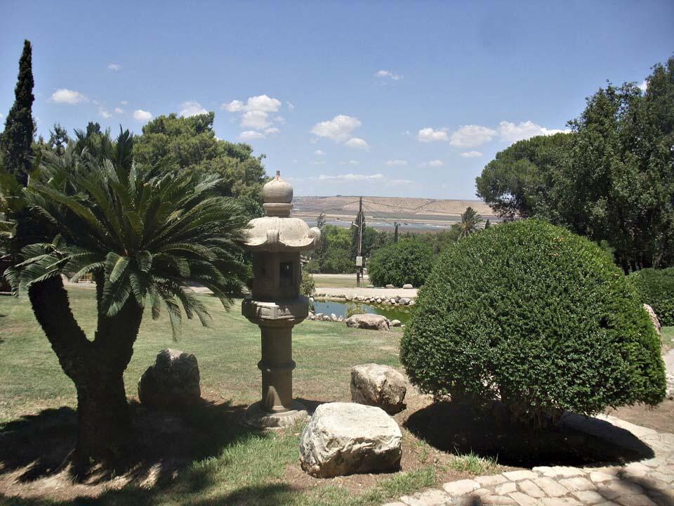 Японский сад и пещера в кибуце Хефциба. Фото: Леон Левитас (Фото: Леон Левитас) Японский сад и пещера в кибуце Хефциба. Фото: Леон Левитас