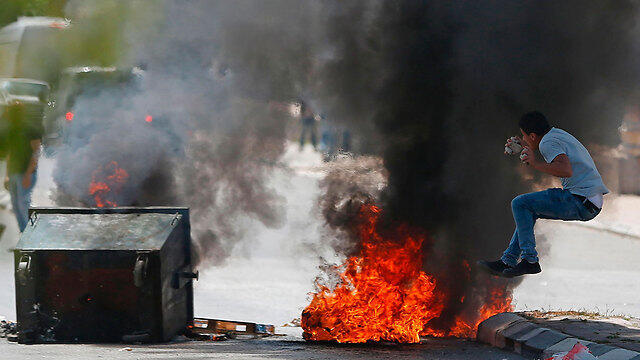 Protests in the street amid threatened hunger strike (Photo: AFP)