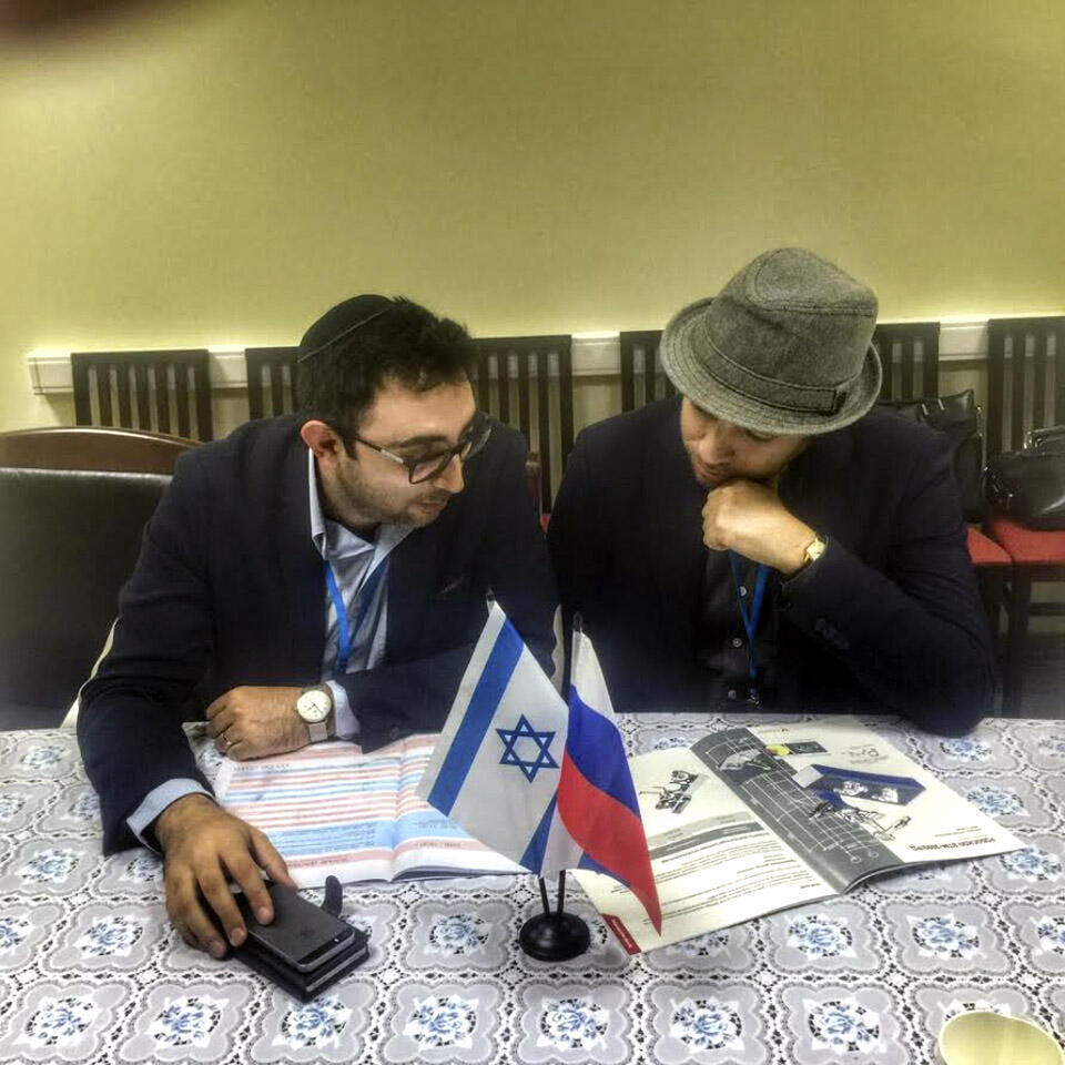 Роман Гольд и Гади Исаев. Фото: из личного архива (Фото: из личного архива) Роман Гольд и Гади Исаев. Фото: из личного архива