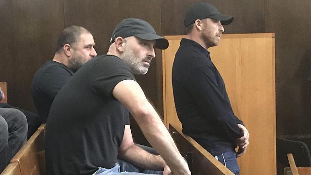 Амир Мульннер (справа) в зале суда, 2017 годnullnull Амир Мульннер (справа) в зале суда, 2017 год