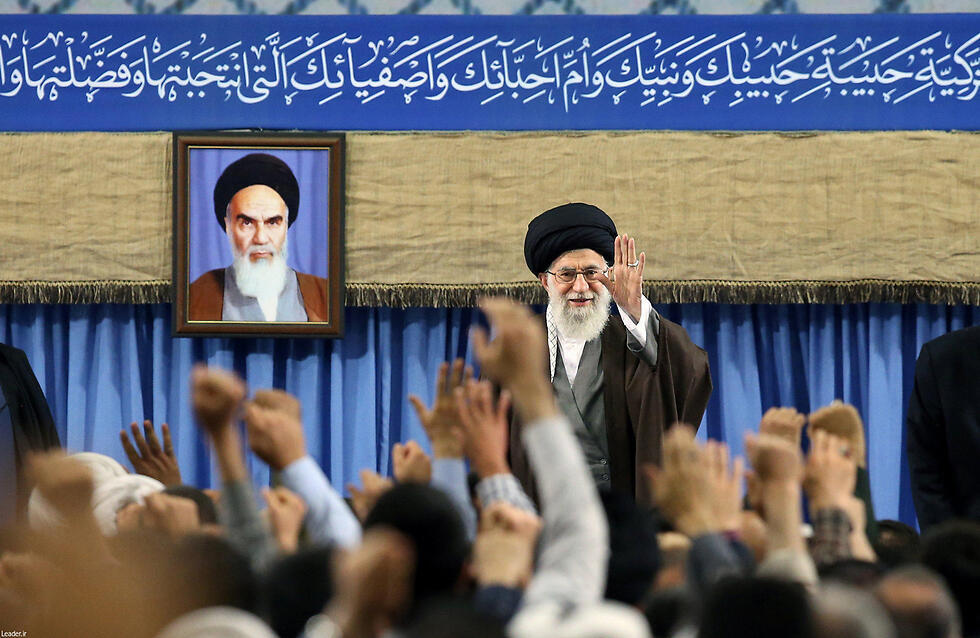 Iranian spiritual leader Ayatollah Ali Khamenei. Trump’s political U-turn will narrow the Iranians’ leeway even more (Photo: Reuters) (צילום: רויטרס) Iranian spiritual leader Ayatollah Ali Khamenei. Trump’s political U-turn will narrow the Iranians’ leeway even more (Photo: Reuters)