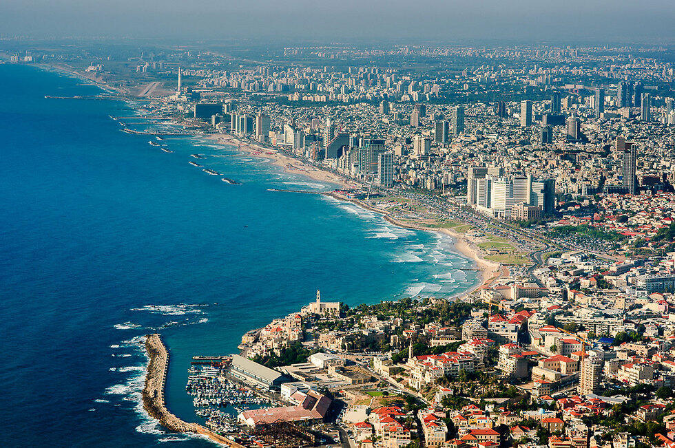 Порт Яффо на фоне Тель-Авива. Фото: Исраэль Бардуго (צילום: ישראל ברדוגו) Порт Яффо на фоне Тель-Авива. Фото: Исраэль Бардуго