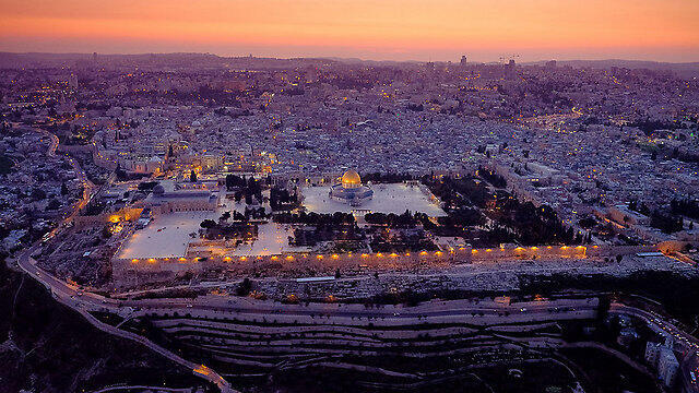 If Jerusalem is a symbol and myth of spirituality and grandeur, no political power has a right to claim it (צילום: ישראל ברדוגו) If Jerusalem is a symbol and myth of spirituality and grandeur, no political power has a right to claim it