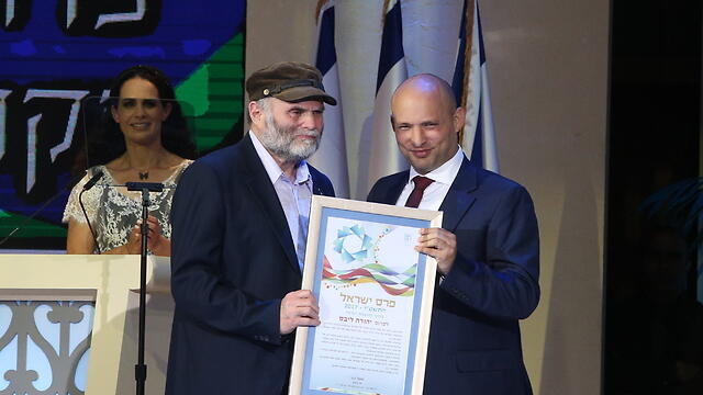 Bennett with Yehuda Liebes (Photo: Amit Shabi) (צילום: עמית שאבי) Bennett with Yehuda Liebes (Photo: Amit Shabi)