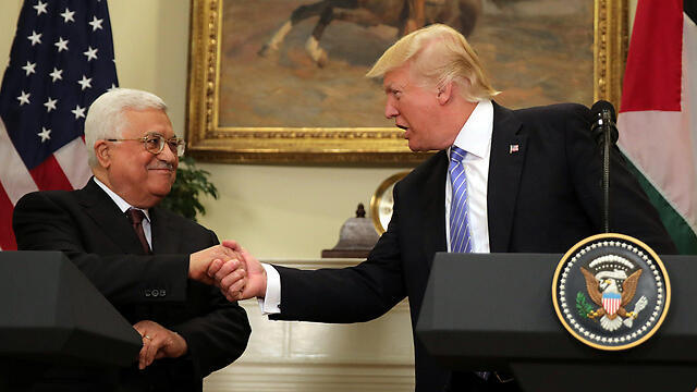 President Trump and President Abbas meet at the White House (Photo: Reuters)