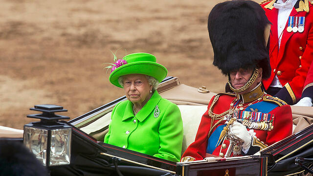 Королева Елизавета и принц Филипп. Фото: EPA (צילום: EPA) Королева Елизавета и принц Филипп. Фото: EPA