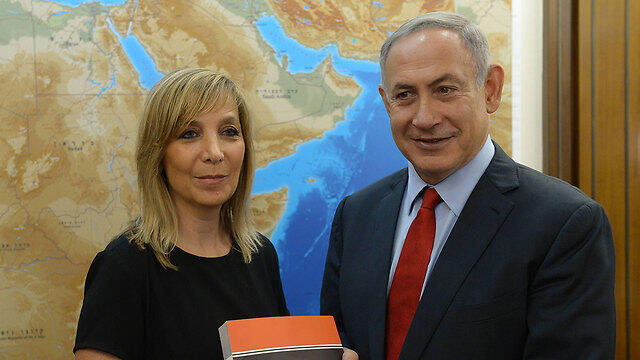 Emi Palmor with Benjamin Netanyahu (Photo: GPO) (צילום: עמוס בן גרשום, לע"מ) Emi Palmor with Benjamin Netanyahu (Photo: GPO)