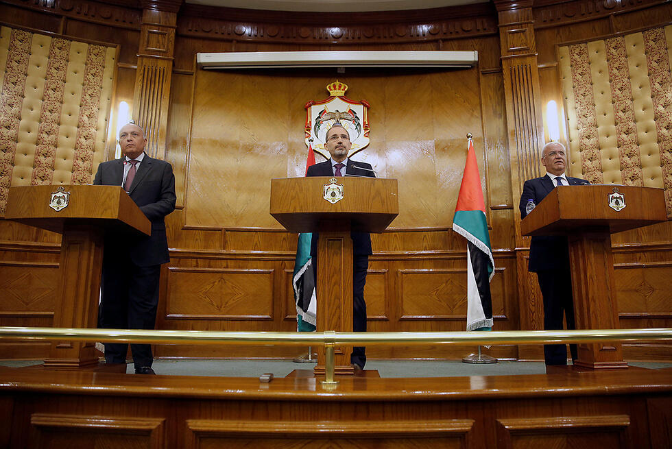 L to R: Shukri, Safadi and PLO chief Saeb Erekat