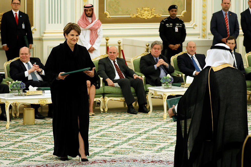 Lockheed Martin CEO warmly welcomed in Saudi (Photo: Reuters)