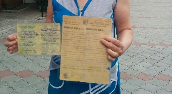 Emigrants from the former Soviet Union have to present documents to prove their Jewish roots (File photo: Tali Farkash)