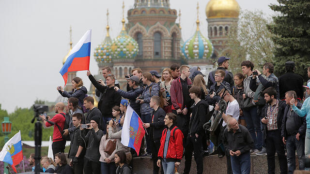 Митинг оппозиционной молодежи в Москве. Фото: АР (צילום: AP) Митинг оппозиционной молодежи в Москве. Фото: АР