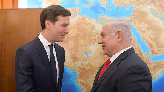 Jared Kushner with Netanyahu (צילום: עמוס בן גרשום, לע"מ) Jared Kushner with Netanyahu