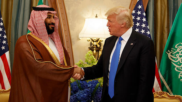 Trump (R) and Crown Prince of Saudi Arabia Mohammad bin Salman